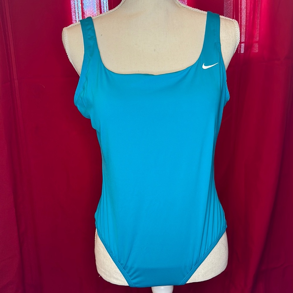 Nike Essential U-Back Women’s One Piece Swimsuit